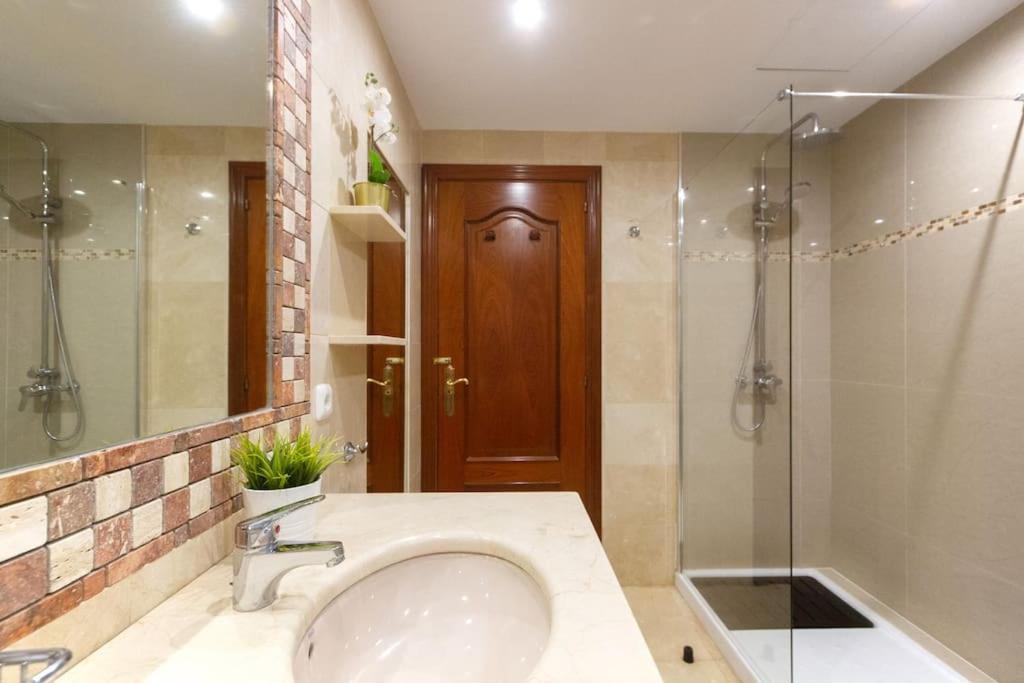 Riviera Park 2B, Central 2 Bed Puerto del Carmen  Eksteriør bilde